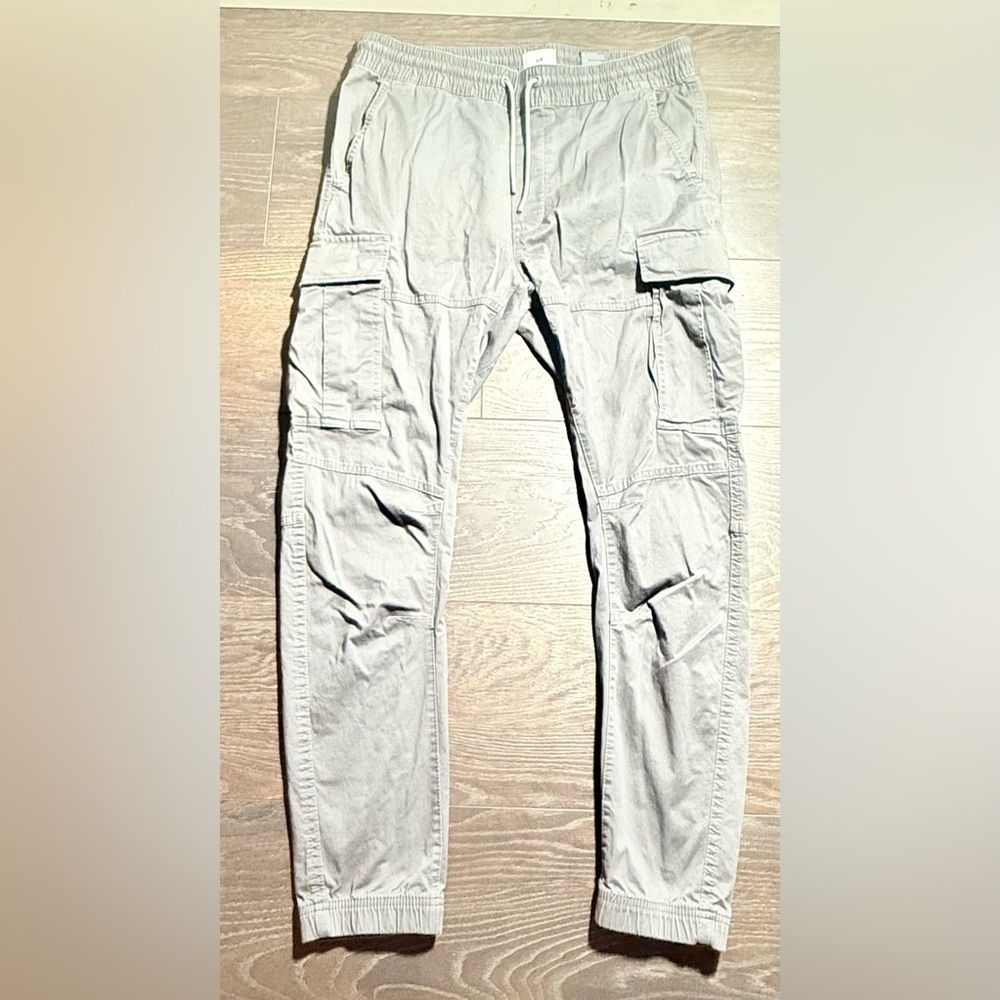 H&M Gray Cargo Pants with Relaxed Fit